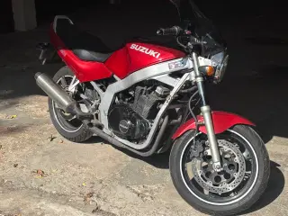 Suzuki GS 500E