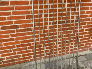 Låge/dør i rustfri stål til eks. Hundegård mm.