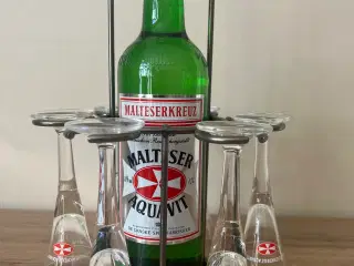 Snapseglas holder inkl 6 glas og en flaske snaps 