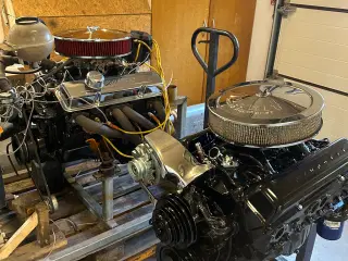 2 stk Chevrolet v8 motore