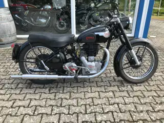Royal Enfield 500cc  Veteran 2 portet top