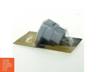 Universal adapter