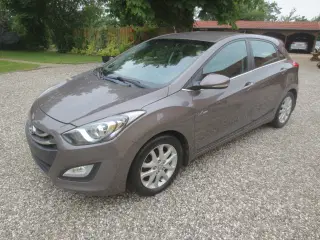 Hyundai i 30 1.6 D År 13 Nysynet.
