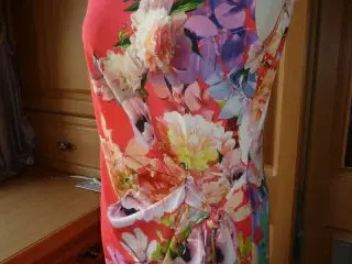 smuk kjole fra Wallis Brandet Størrelse :medium