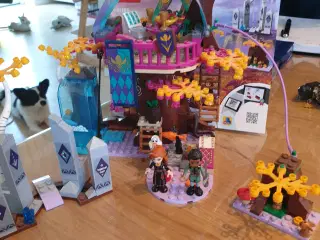 Lego Frozen, 41164 - Fortryllet trætop hus