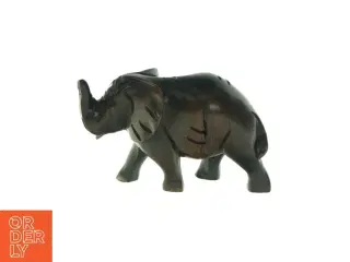 Elefant i træ