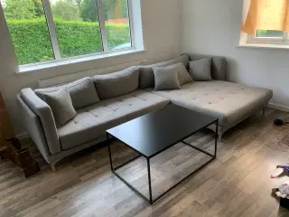 Sofa med bord 