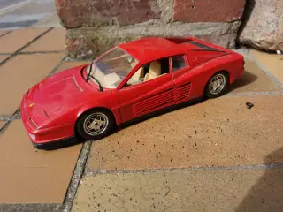 Ferrari Teste Rossa 1984 1:18 Burago