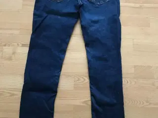 Hilfiger jeans str  176
