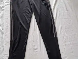 Adidas bukser str 176