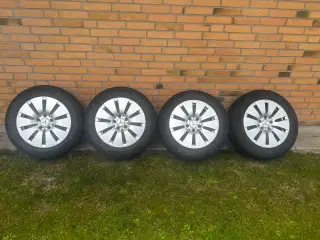 Mercedes alufælge med vinterdæk 