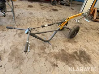 Flise løfter Baron