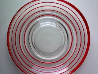 Broksø DANMARK rød grå glas asiet & skåle