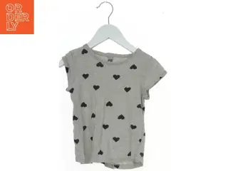 T-shirt med hjerteprint fra H&M (str. 110)