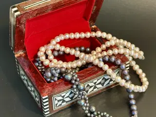 Vintage egyptisk smykkeskrin med perlemor