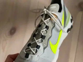 Nike react element 55