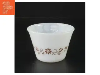 Vintage Opalglas Sæt med fire små skåle fra Dynaware (str. H. 6 cm. ø. 8,5 cm)