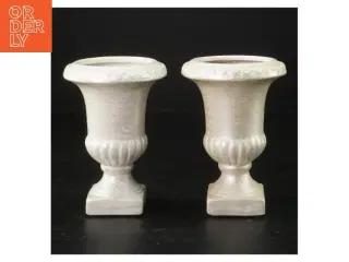 Små beige krukker/lysestager (str. H. 11,5 cm)