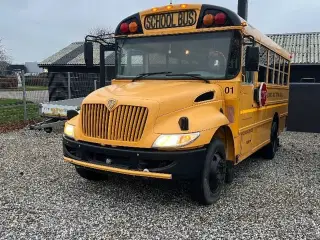 IC CE 300 School Bus