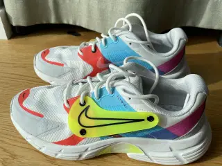 Nike Alphina 5000 sneakers 