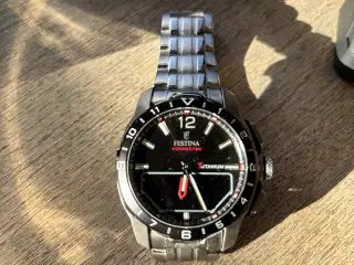 Ur - Festine Connected Titanium