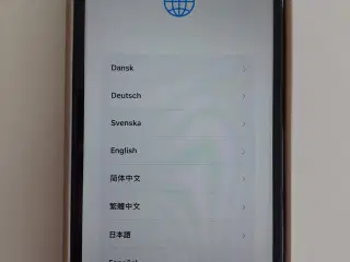 Iphone 11 - delvis defekt (SIM kort virker ikke)