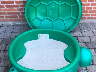 Lille sandkasse med låg