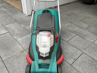 Bosch rotak 43 li plæneklipper 
