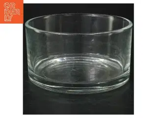 Gennemsigtig glasskål (str. H 8 cm. ø. 15 cm)