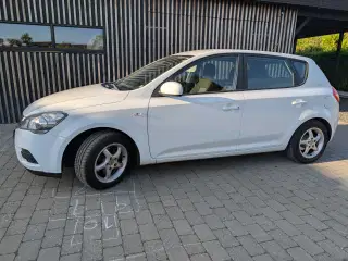 Kia ceed 2010 benzin 