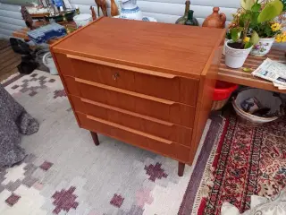 TEak kommode