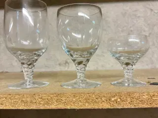 Forskellige Minerva drikkeglas