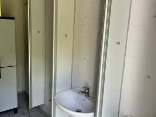 Skillevægge til mellem håndvaske eller pissoir