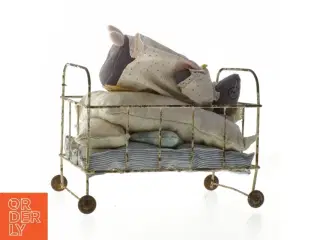 Dukkevugge med tøjdyrsfigur (str. 17 cm)