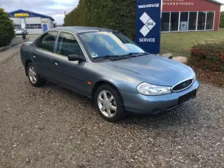 Nysynet Mondeo med træk