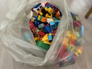 Små 10 kg. blandet Lego Duplo