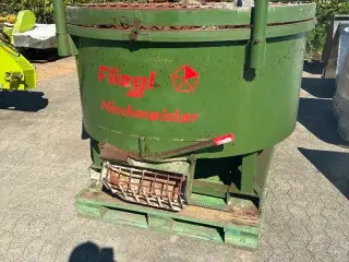 - - - Fliegl Mischmeister