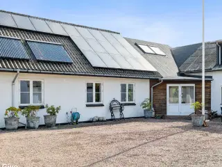 Spændende hus i Vesterlund ved Give