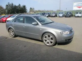 Audi A4 3,0 V6 quattro