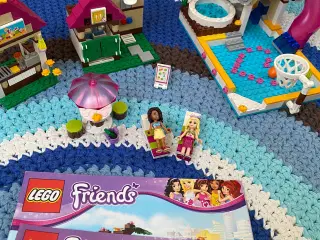 Lego friends heartlake city pool