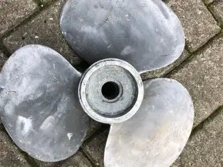 Alu propeller fra fast aksel