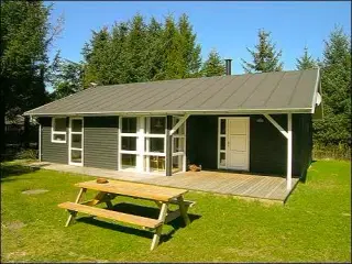 Sommerhus i Nr. Lyngby. Fem km nord for L�kken. 
Fibernet.