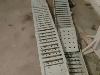 Aluramper 
