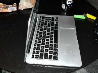 Apple MacBook 