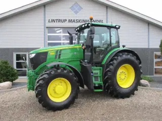 John Deere 6230R med Command pro kørehåndtag.