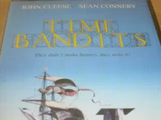 TIME Bandits. JOHN CLEESE. Ny i folie.