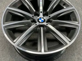 BMW G30 G31 684 8.0" x 18" 5x112 ET 30 
