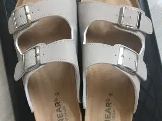 Helt nye sandaler