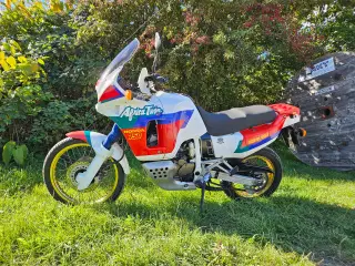 Honda XRV 750 Africa Twin (RD04)
