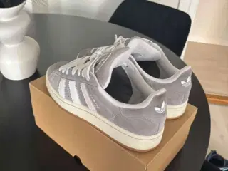 Adidas Campus 00s